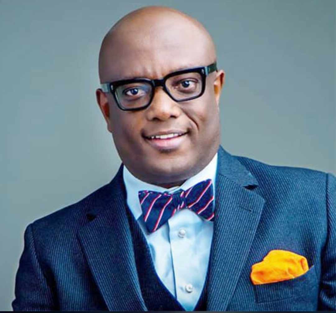 Starlight Newspaper Unveils Rep. Babajimi Benson As Ikorodu Man Of The ...